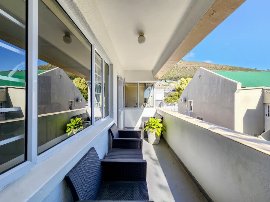 2 Bedroom Property for Sale in Green Point Western Cape